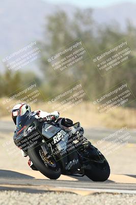 media/Dec-01-2025-Moto Forza (Mon) [[2daa91e15f]]/2-Intermediate Group/Session 3 (Turn 3)/